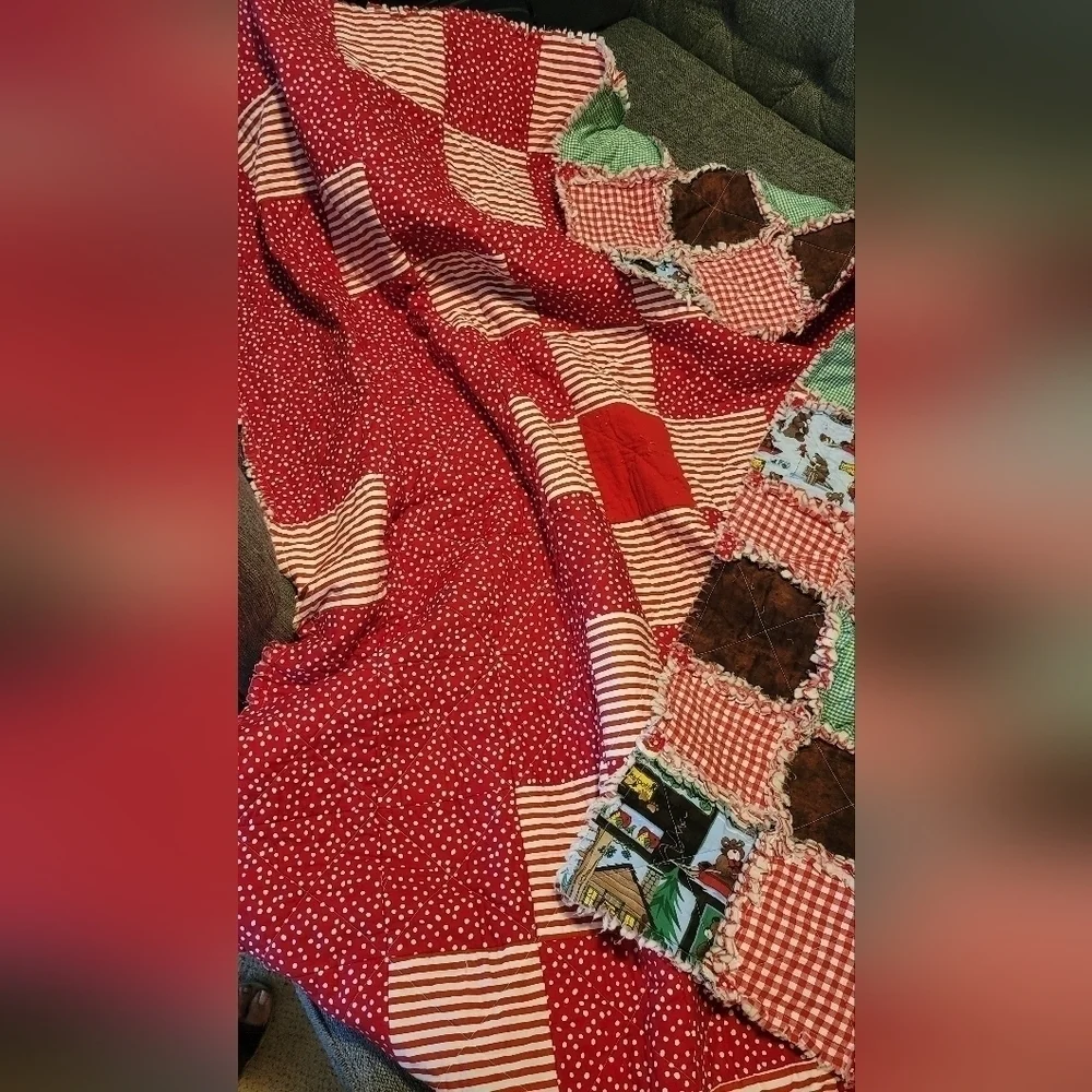 Handmade rag throw quilt fishing bears New